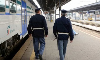 5.740 persone controllate, 2 arrestati, 13 denunciati e 1 “Daspo Urbano” è il bilancio dell’attività della Polizia Ferroviaria a Pistoia dall’inizio dell’anno