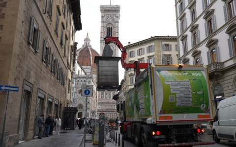 Piano straordinario di Plures Alia per la raccolta dei rifiuti a Capodanno