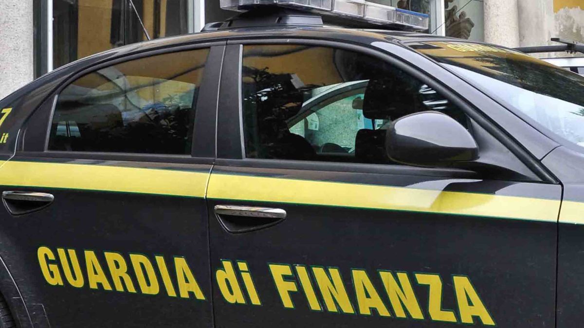 Scoperta frode fiscale da 27 milioni a Pistoia: sequestri in Toscana e Milano
