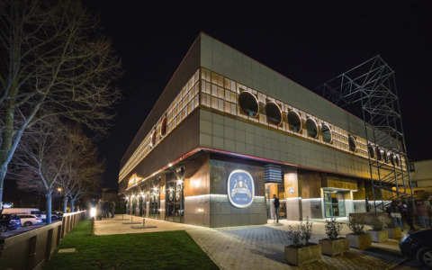 Spettacolo e solidarietà: evento al Löwengrube di Pistoia