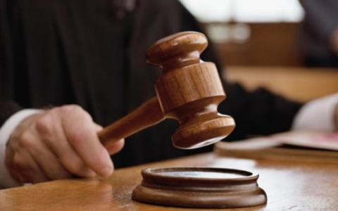 Montecatini, osteopata accusato di violenza sessuale su quattro pazienti