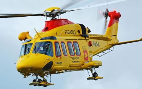 Pistoia, operaio cade da un’impalcatura: volo di oltre quattro metri